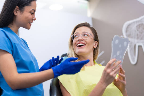 Best Teeth Whitening  in Crystal Lawns, IL